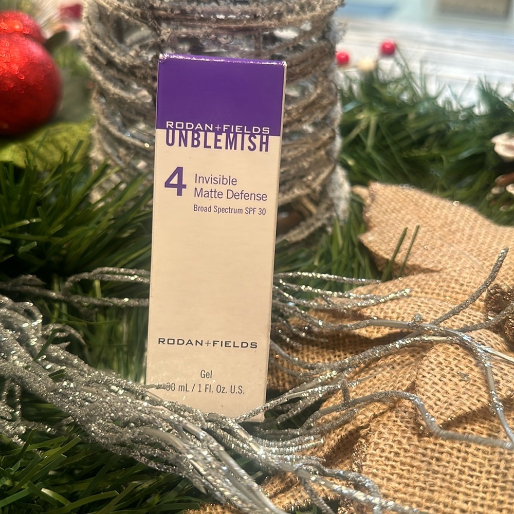 Rodan +Fields Unblemish #4 invisible Matte defense ￼